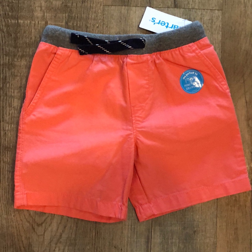 Carter’s short boys size 24 Month New